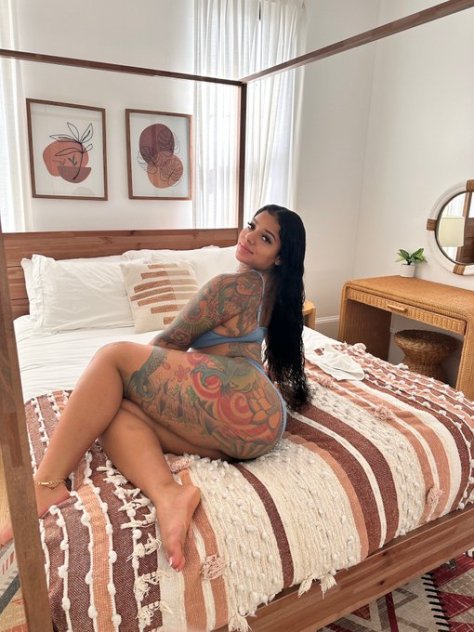 Am available don&rsquo;t be shy let have a great session full satisfaction.
