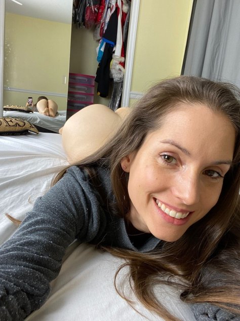 🧲CASH skank girlfriend chick 😍HOOKUP WITH ME 🍑NEW IN TOWN 💦
