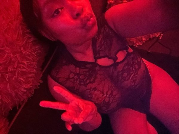 ❣️NEW❣️ Now in the OC!! &hearts;️London&hearts;️Indepedent&hearts;️$140 Happy Hour Special&hearts;️
