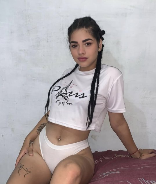 I&rsquo;m down to fuck💦 and I sell some contents 🍑🍒
