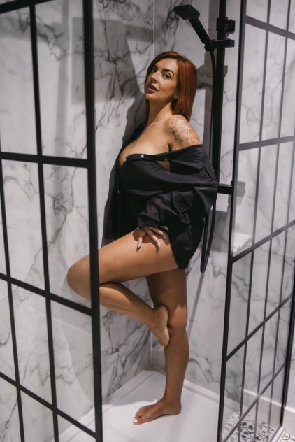 Available for Incall or outcall and FaceTime show
