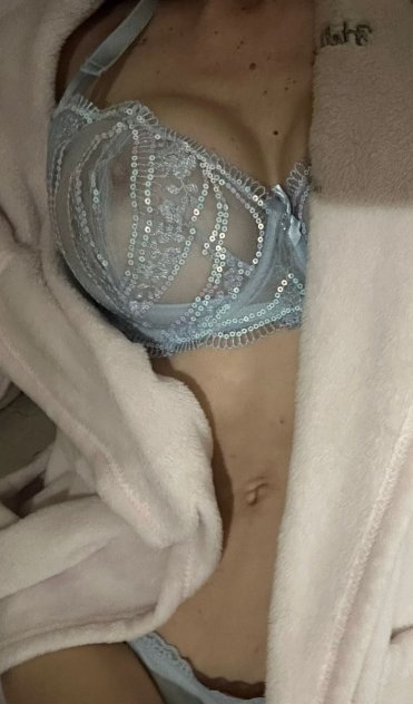 I'm a Chilean bitch girl woman who wants to make friends.
