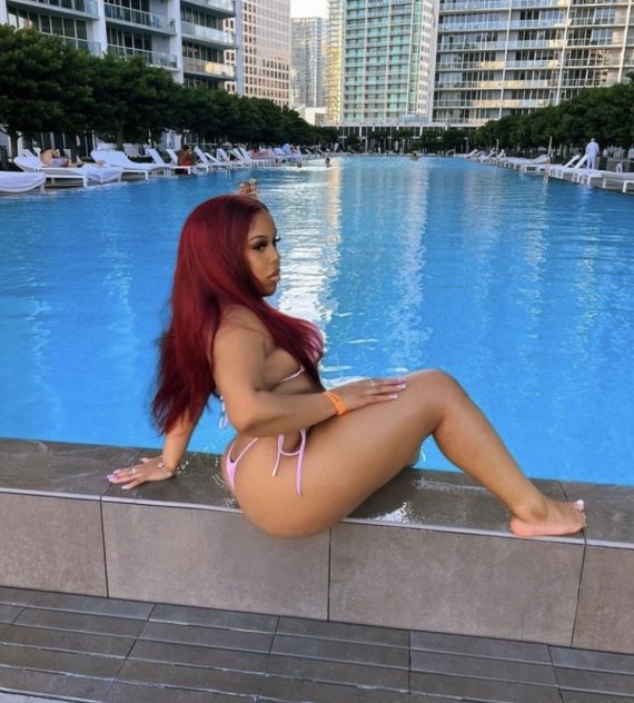 Passionate and seductive 😍
