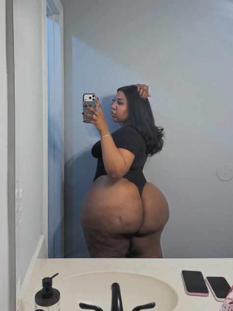 Curvy in the right places
