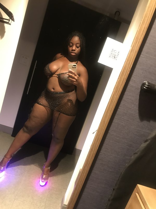 Female escort in San Jose (Chocolate curvy busty chocolate bombshell
) #3