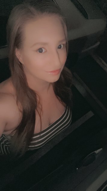 Busty blue eyed beautiful blondy
