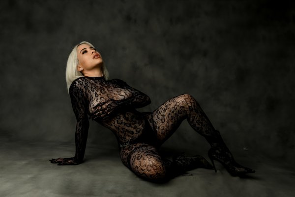 Latina

