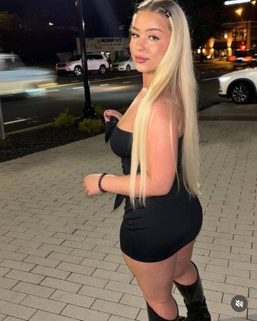 Ready hoes available for you call me baby am hot cute for you waiting
