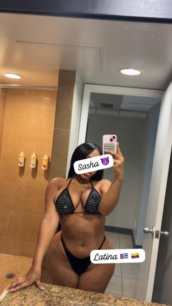Aloha🌸💦Sacha is back 💦
