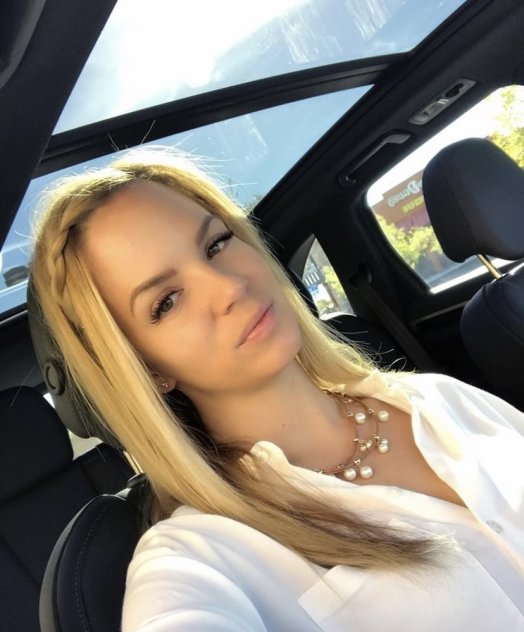 Stunning sexy Barbie
