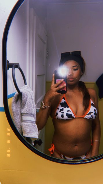 Hi I&rsquo;m Loyalty Would Love for you to Come Spoil me 🤩 Los Angeles/Ingl
