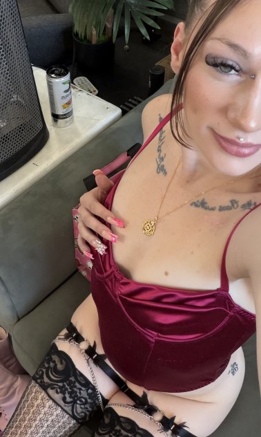 Itty, Bitty & Bubbly 👀✨💕 Come Play
