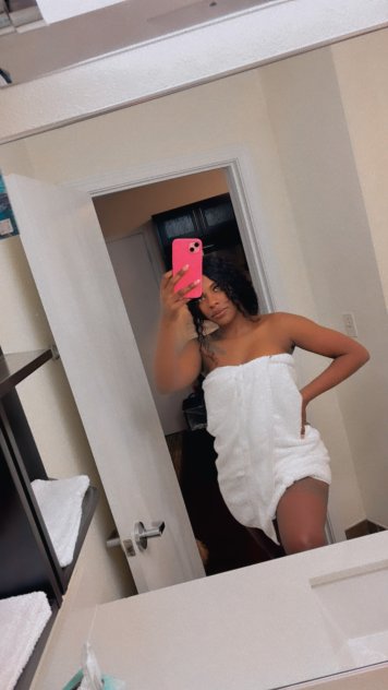 Female escort in Buffalo (Hi papi call me
) #7