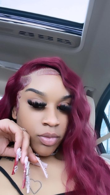 I&rsquo;m available for pretty and body massage also sell my tape and FaceTim
