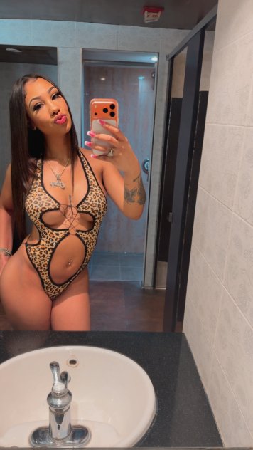 Outcall with Naomi 😍 Elite upscale provider 😍
