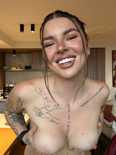 🌺❄️Bethany 🥵