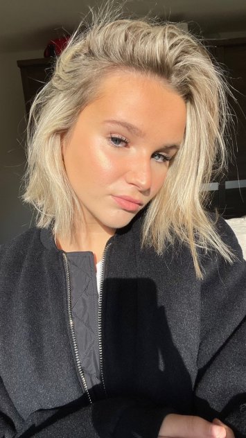 Cute clean p***
