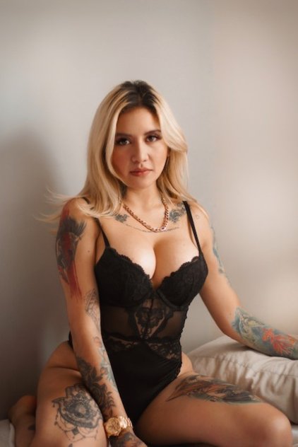 Independent companion SARA in New York City, New York - HoneyAffair